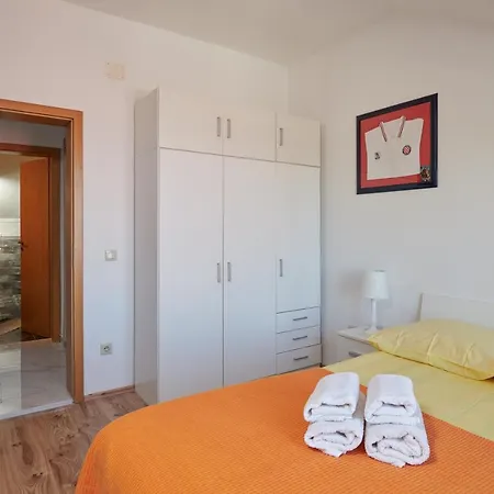 Insula Apartamento