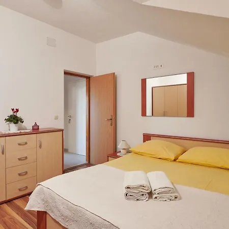 아파트 Insula 챠브타트