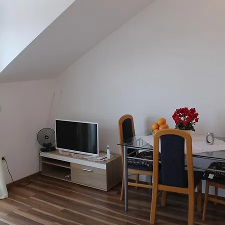 아파트 Insula 챠브타트