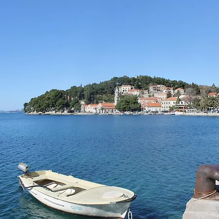 아파트 Insula 챠브타트